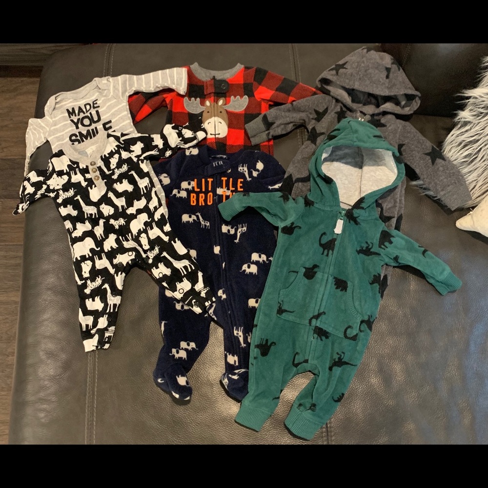 Never worn - Carters Newborn 6 Pack